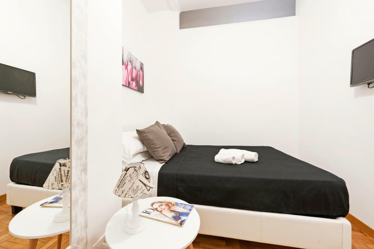 White Flat Labicana Rome Bagian luar foto