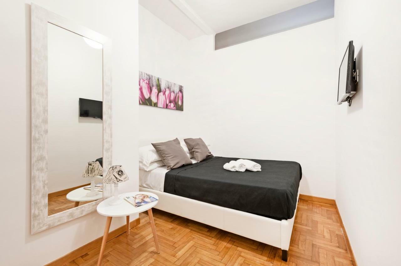 White Flat Labicana Rome Bagian luar foto